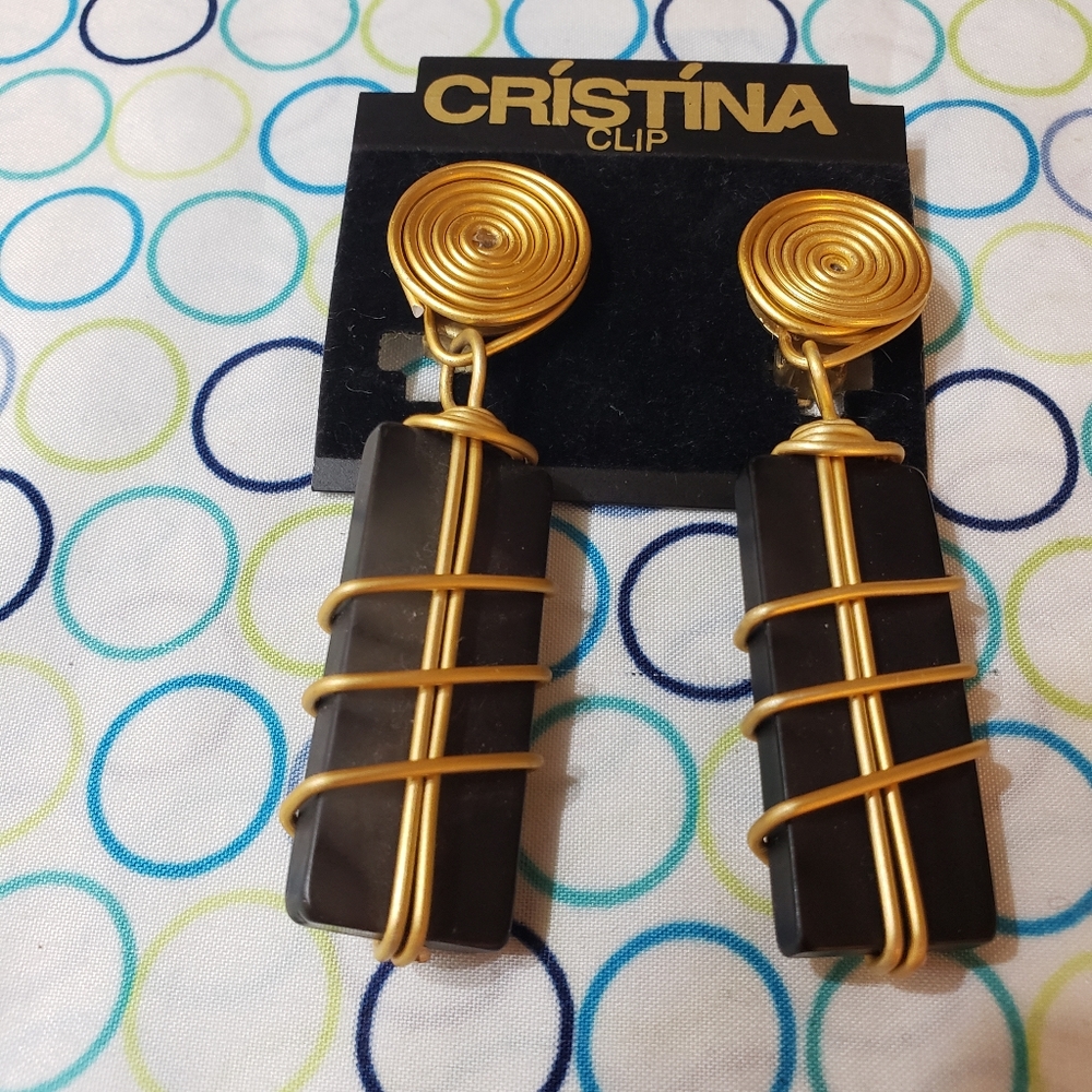 Clip earrings